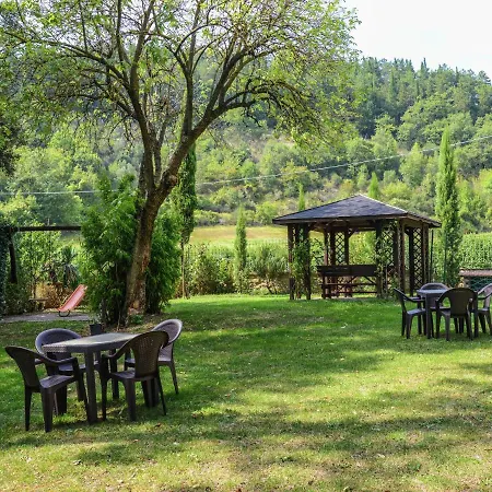 Royal Holiday Home With Swimming Pool